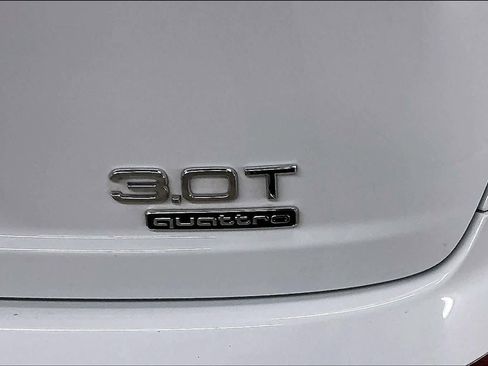 Used 2017 Audi Q7 3.0T Premium Plus w/ Premium Plus Package image 11