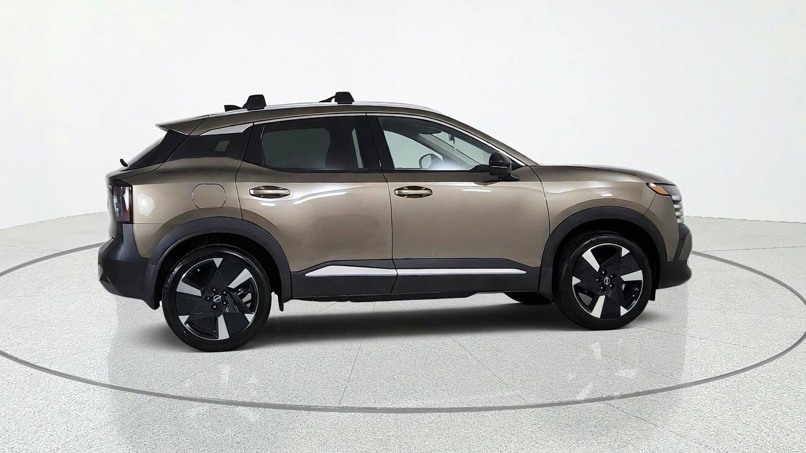 Used 2026 Nissan Kicks SR w/ Cold Weather Package AWD/4WD image 7