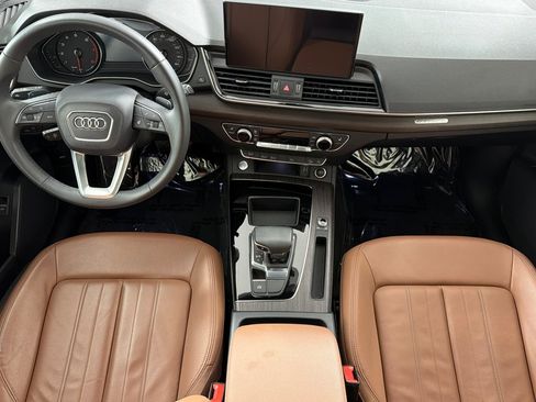 Used 2023 Audi Q5 2.0T Premium w/ Convenience Package AWD/4WD image 12