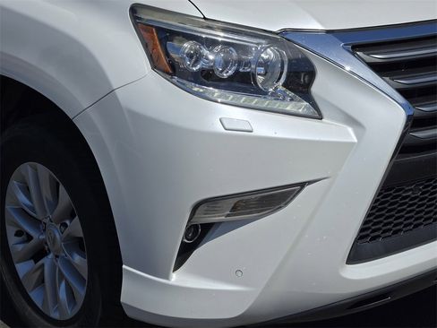Used 2016 Lexus GX 460 w/ Premium Package image 9