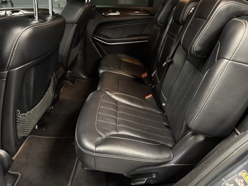 Used 2014 Mercedes-Benz GL 450 4MATIC image 19