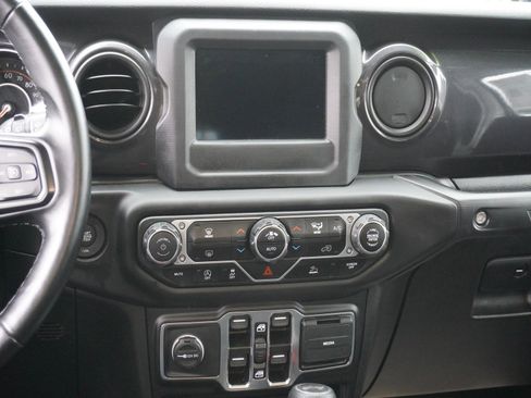 Used 2021 Jeep Wrangler Unlimited Sport image 15