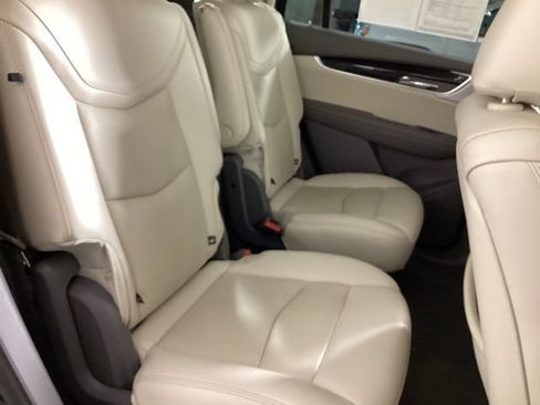 Used 2021 Cadillac XT6 Premium Luxury AWD/4WD image 20