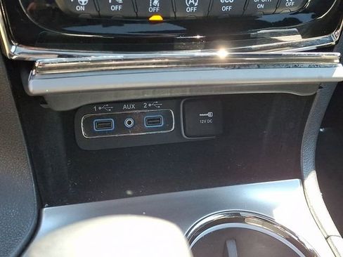 Used 2020 Jeep Grand Cherokee High Altitude AWD/4WD image 31