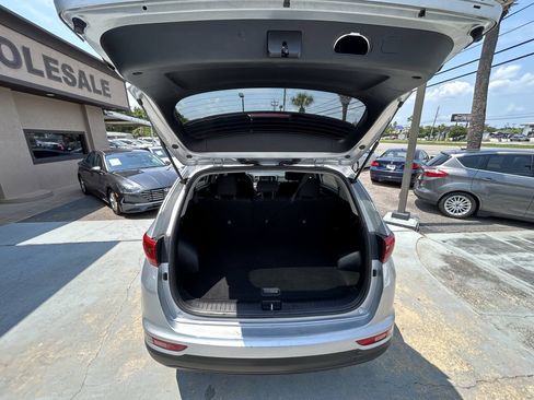 Used 2017 Kia Sportage LX w/ LX Popular Package FWD image 10