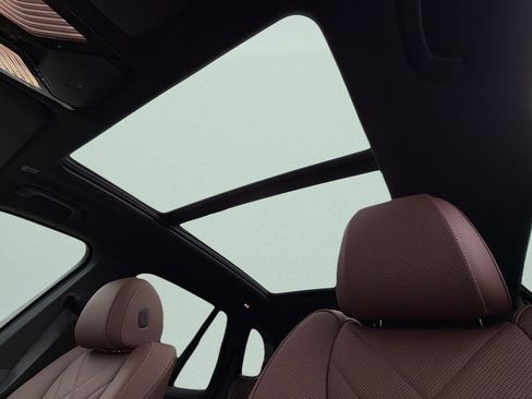 New 2026 BMW X5 xDrive50e image 28