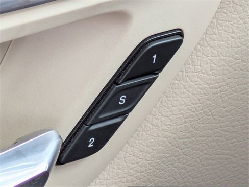 Used 2019 RAM 1500 Laramie image 32