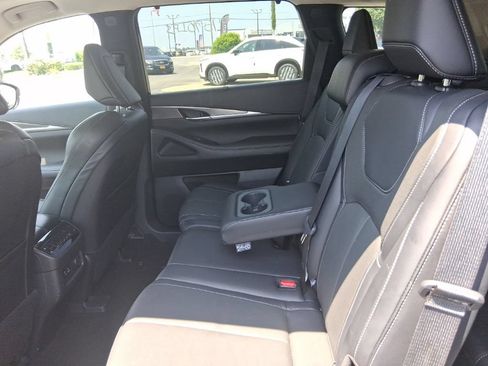 Certified 2023 INFINITI QX60 Luxe AWD/4WD image 33