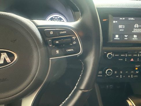 Used 2019 Kia Niro LX FWD image 14