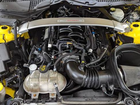 Used 2017 Ford Mustang Shelby GT350 RWD image 31