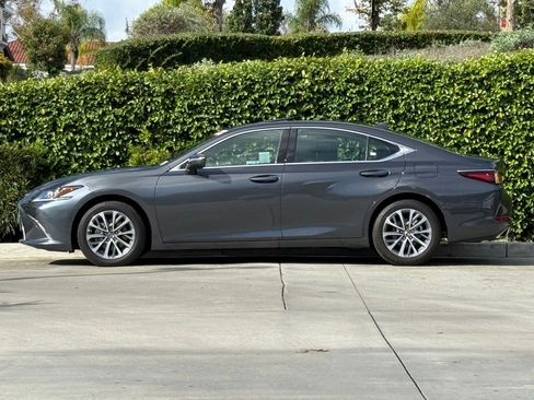 Certified 2025 Lexus ES 350 image 8