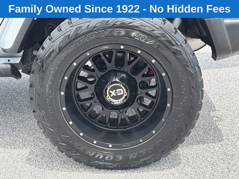 Certified 2023 Jeep Wrangler Unlimited Sahara AWD/4WD image 19