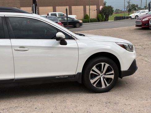 Used 2019 Subaru Outback 3.6R Limited w/ Popular Package #2 AWD/4WD image 5