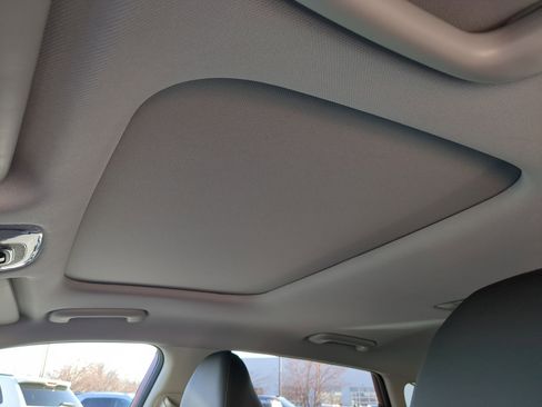 Used 2024 Hyundai Kona Limited image 18