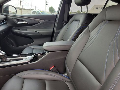 Used 2024 Buick Envista Sport Touring w/ Convenience I Package image 18