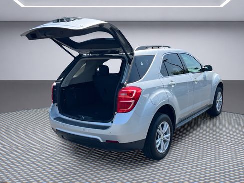 Used 2017 Chevrolet Equinox LT w/ Convenience Package FWD image 8