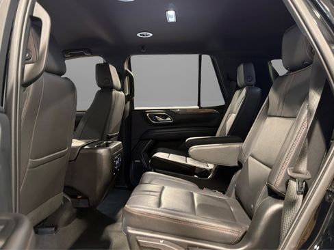 Used 2022 Chevrolet Tahoe RST w/ Luxury Package AWD/4WD image 38