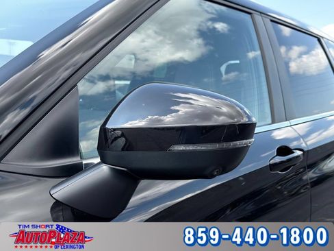 Used 2025 Mitsubishi Outlander SE AWD/4WD image 13