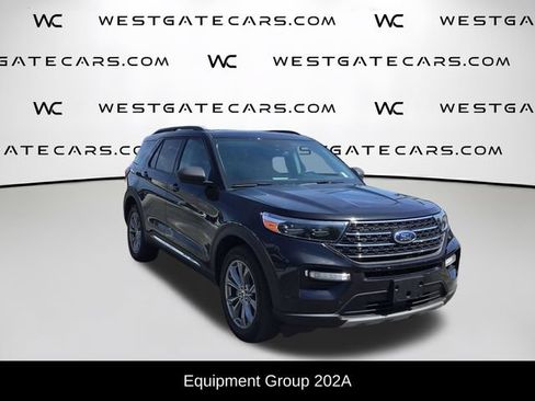 Used 2022 Ford Explorer XLT w/ Equipment Group 202A AWD/4WD image 2