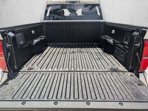 Used 2025 Toyota Tacoma TRD Sport AWD/4WD image 16