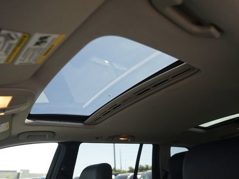 Used 2011 Mercedes-Benz GL 450 4MATIC image 11