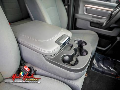 Used 2017 RAM 1500 Classic SLT image 17