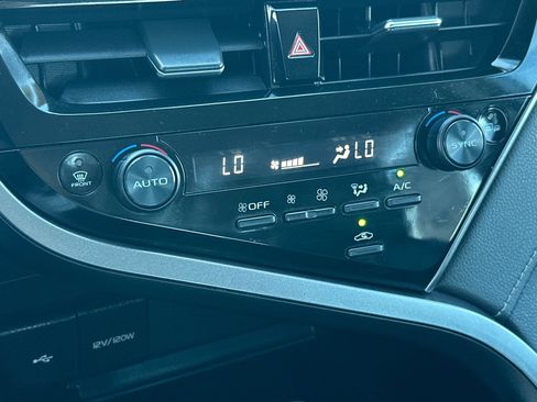 Used 2023 Toyota Camry SE image 20