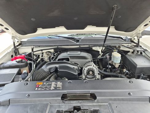 Used 2013 Chevrolet Tahoe LTZ RWD image 16