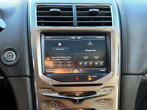 Used 2014 Lincoln MKX AWD w/ Equipment Group 102A image 23