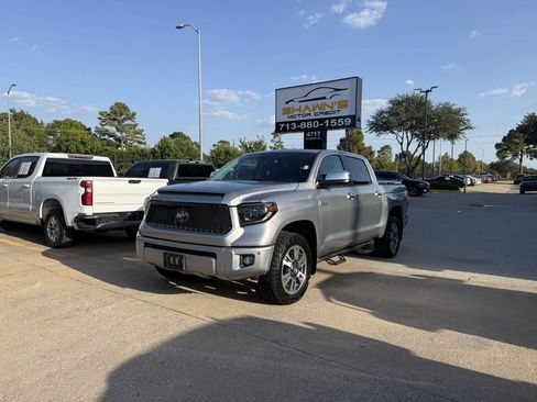 Used 2021 Toyota Tundra Platinum AWD/4WD image 3