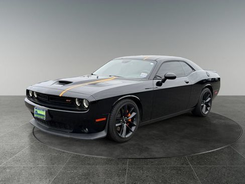 Used 2023 Dodge Challenger GT w/ Plus Package RWD image 3
