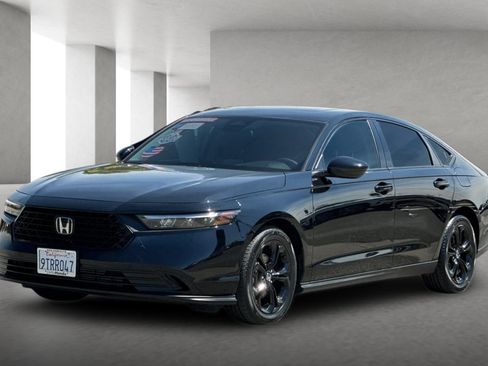 Used 2025 Honda Accord SE image 8