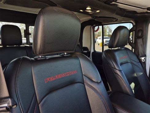 Used 2023 Jeep Gladiator Rubicon w/ LED Lighting Group image 12