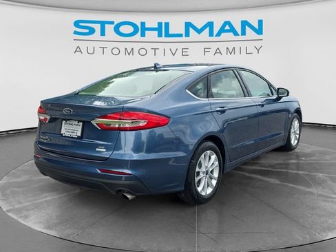 Used 2019 Ford Fusion SE FWD image 5