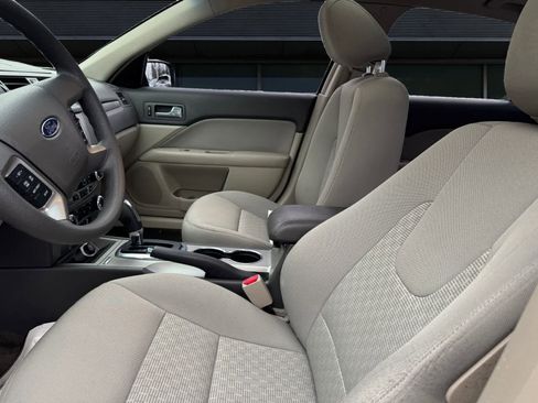 Used 2010 Ford Fusion SE image 3