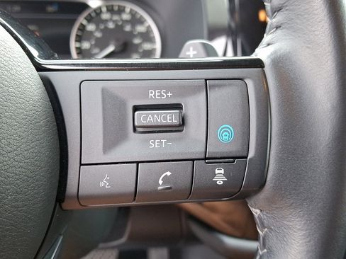 Certified 2023 Nissan Pathfinder SL w/ Lighting Package (N92) image 23