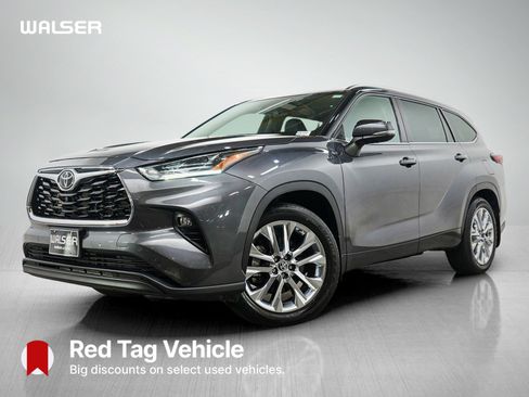Used 2024 Toyota Highlander Limited AWD/4WD image 1