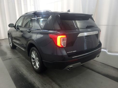 Used 2023 Ford Explorer Limited AWD/4WD image 3