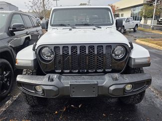 Used 2023 Jeep Gladiator Willys video 2