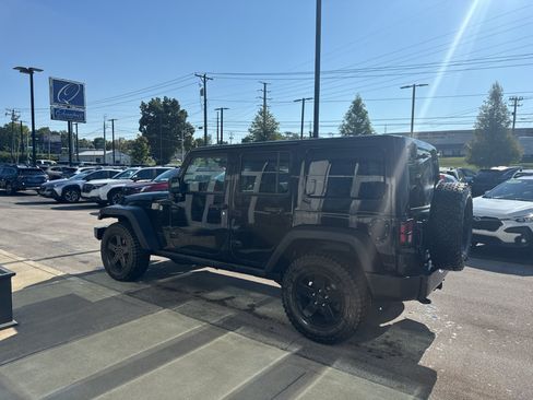 Used 2017 Jeep Wrangler Unlimited Sport AWD/4WD image 5