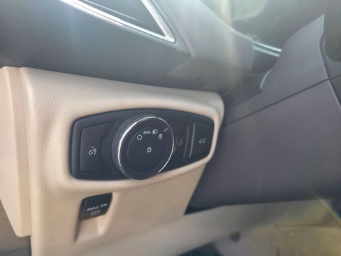 Used 2017 Lincoln MKX Reserve w/ Lincoln MKX Climate Package FWD image 18