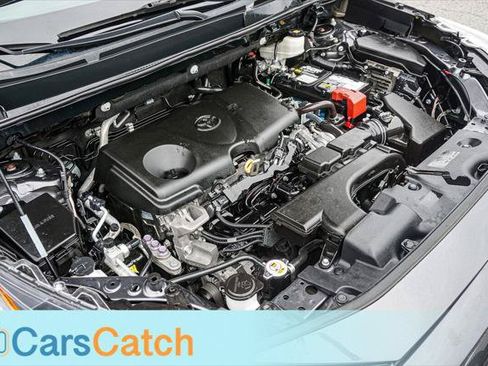 Used 2020 Toyota RAV4 XLE w/ Convenience Package FWD image 34