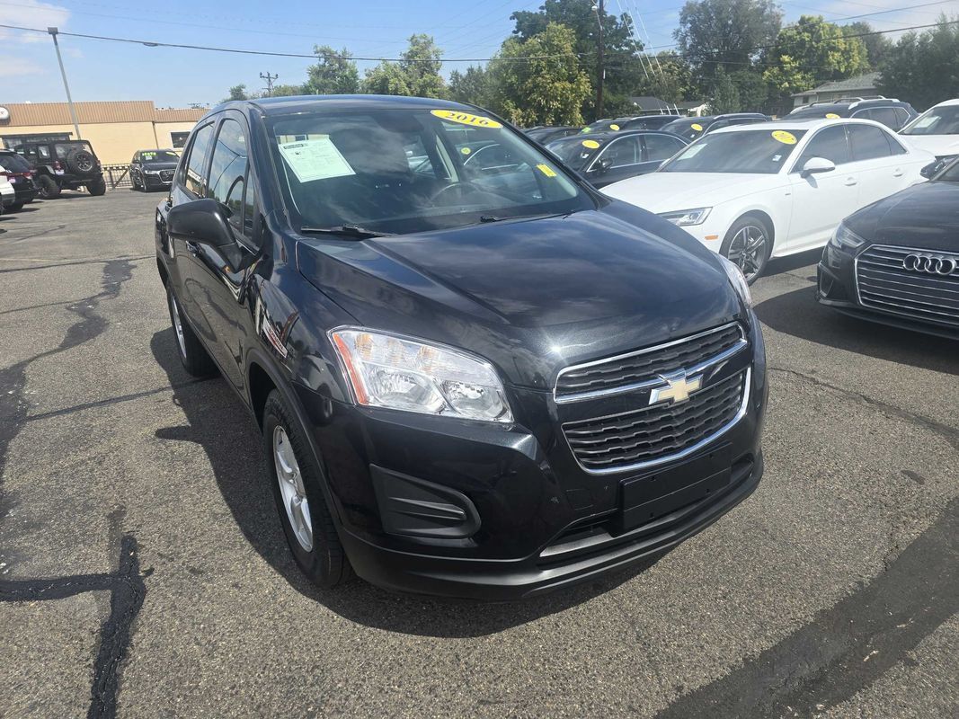Used 2016 Chevrolet Trax LS AWD/4WD image 3