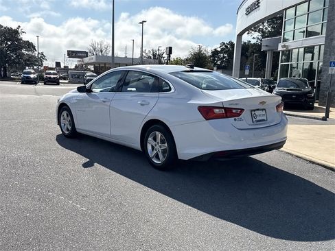 Used 2021 Chevrolet Malibu LS image 6
