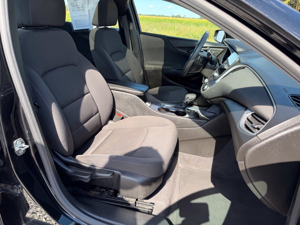 Used 2024 Chevrolet Malibu LT FWD image 22