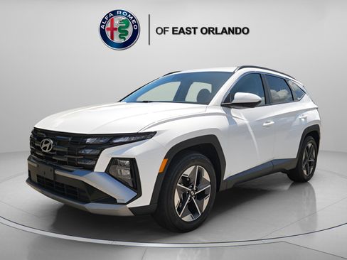 Used 2025 Hyundai Tucson SEL image 3