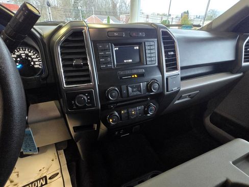 Used 2015 Ford F150 XLT w/ XTR Package image 15