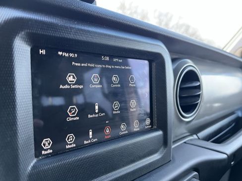 Used 2021 Jeep Wrangler Unlimited Sport image 14