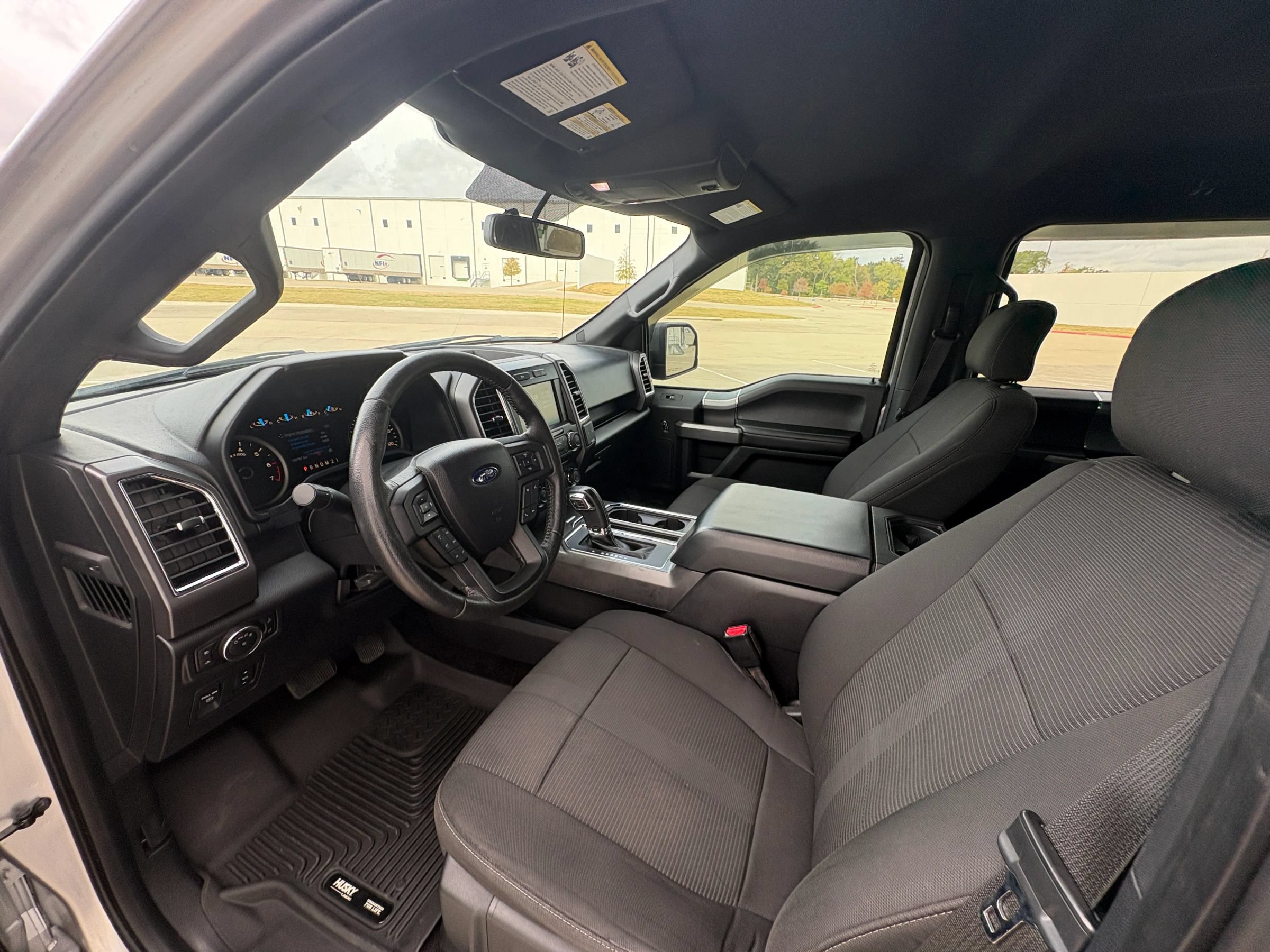 Used 2015 Ford F150 XLT w/ Equipment Group 302A Luxury RWD image 9