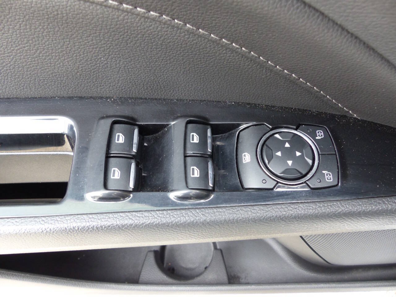 Used 2016 Ford Fusion Titanium FWD image 24